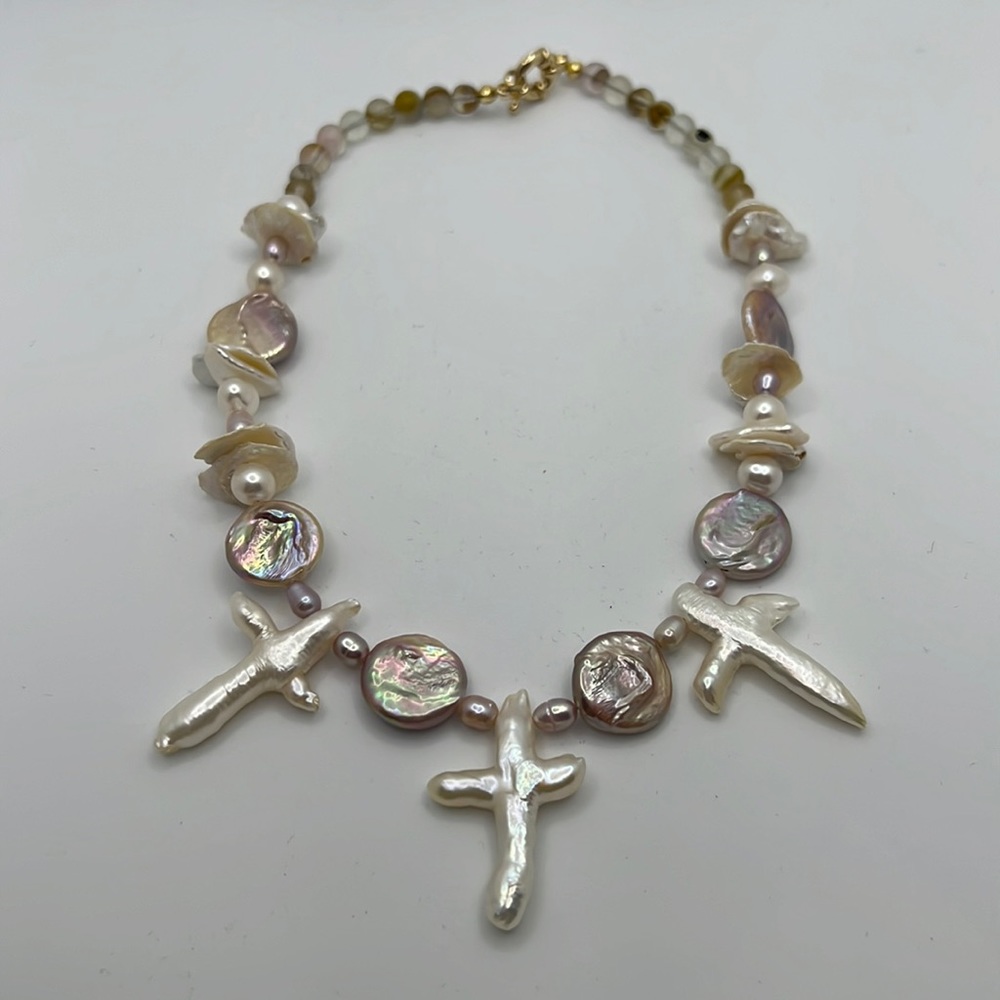 Charlie beads triple T pearl necklace